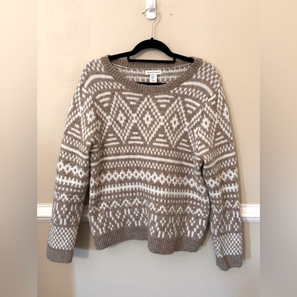 Cupcakes and cashmere Tan And White Sweater Size XL